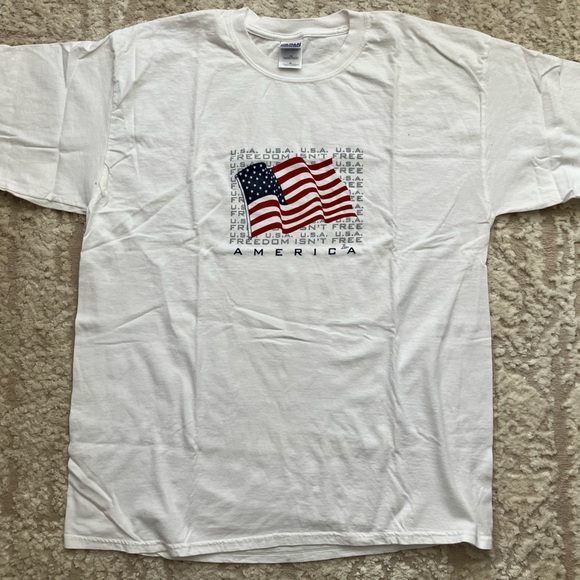 Freedom Isn’t Free USA Patriotic American Flag T-shirt XL - Picture 2 of 5